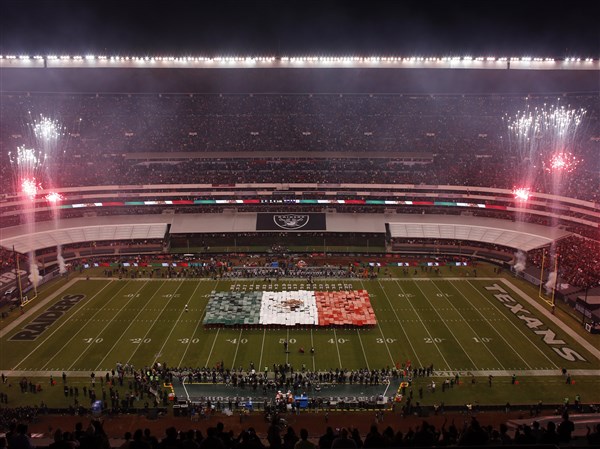 Raiders beat Texans 27-20 in Mexico City