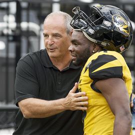 Gary Pinkel Inducted into the College Football Hall of Fame in Las Vegas  Ceremony - Gary Pinkel