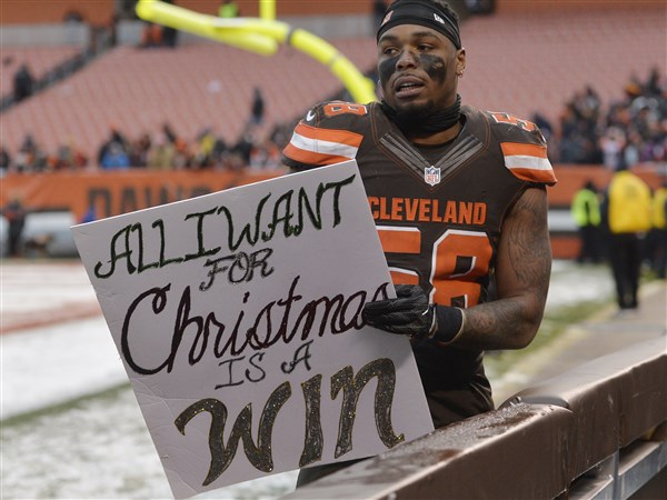 RG3 back in starting lineup for winless Browns