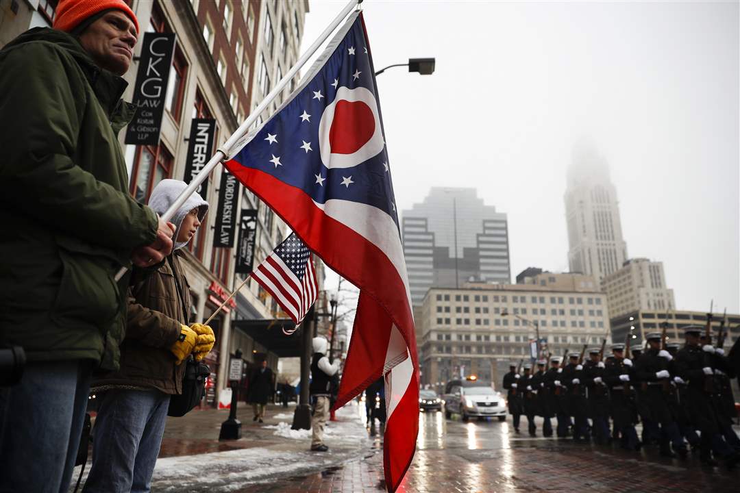 John-Glenn-chip-wendt-watches-procession