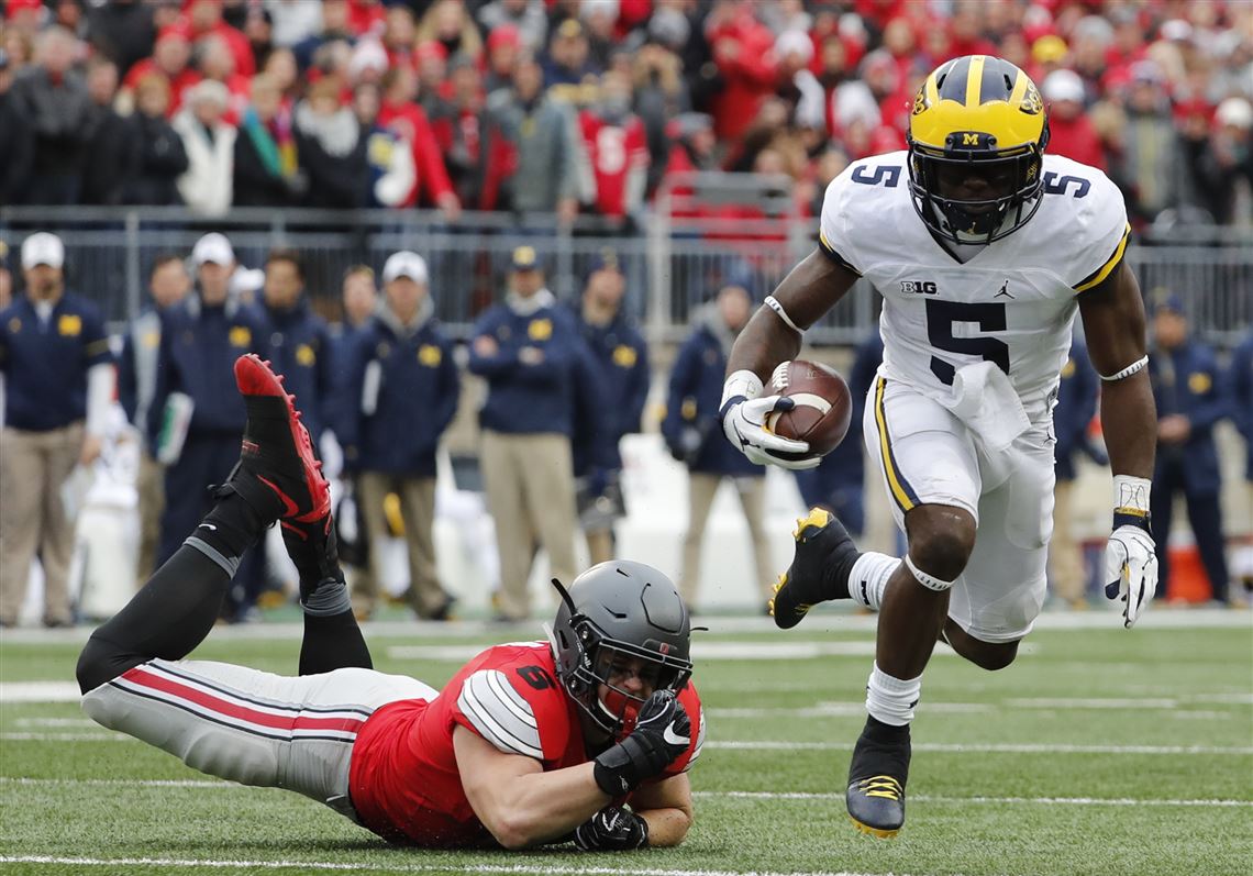 Browns fans jeering Michigan football great Jabrill Peppers