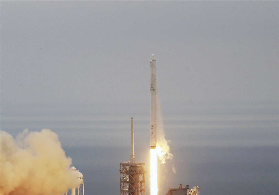 Spacex Launches Rocket From Historic Moon Pad The Blade