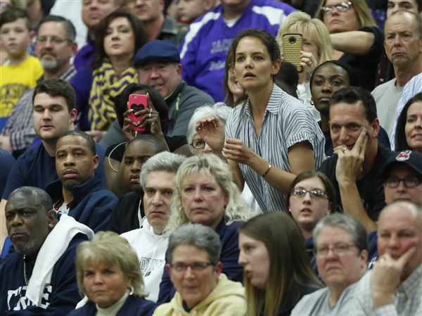 Katie Holmes Toledo Christmas 2022 Katie Holmes In Attendance At St. John's Match | The Blade