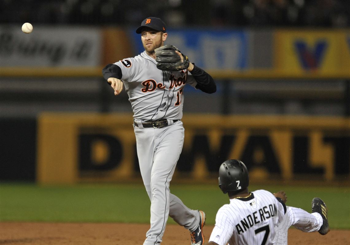 Carlos Rodon strikes out 12 Tigers as White Sox take doubleheader