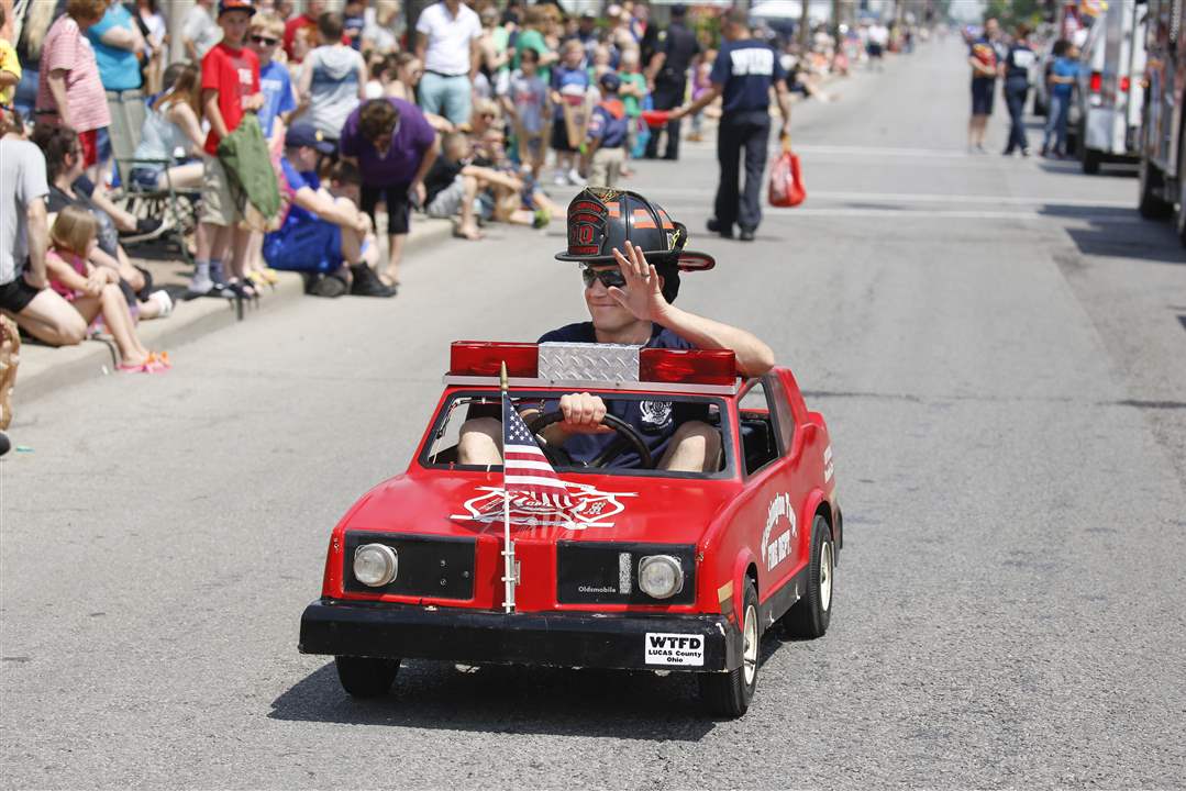 Point Place parade The Blade