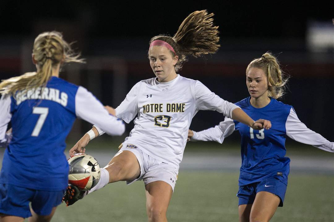 SPT-GirlsSoccer27p-5