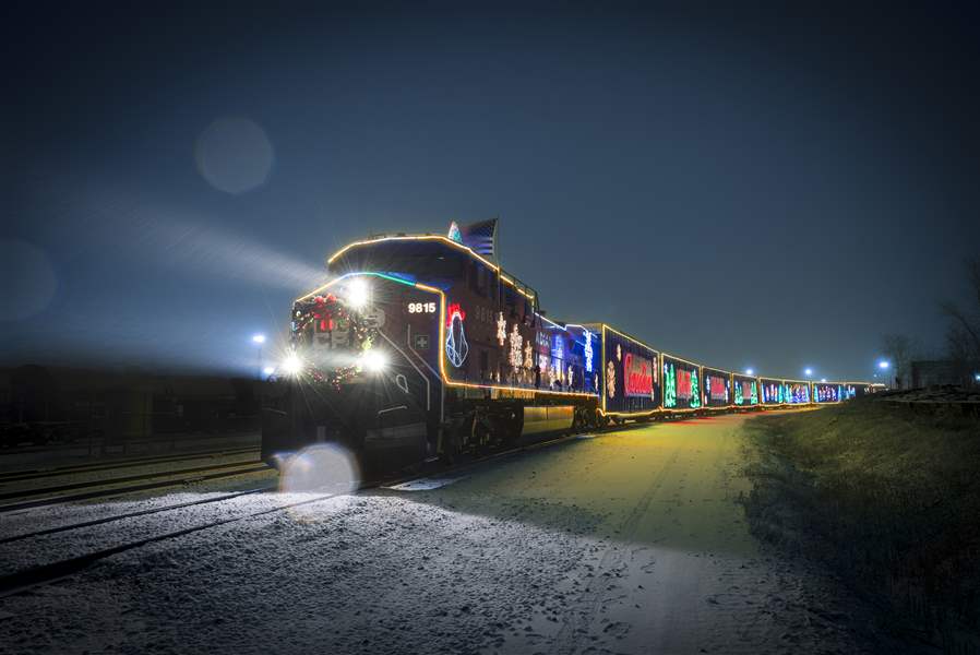 holiday-train-2-22782537-JPG