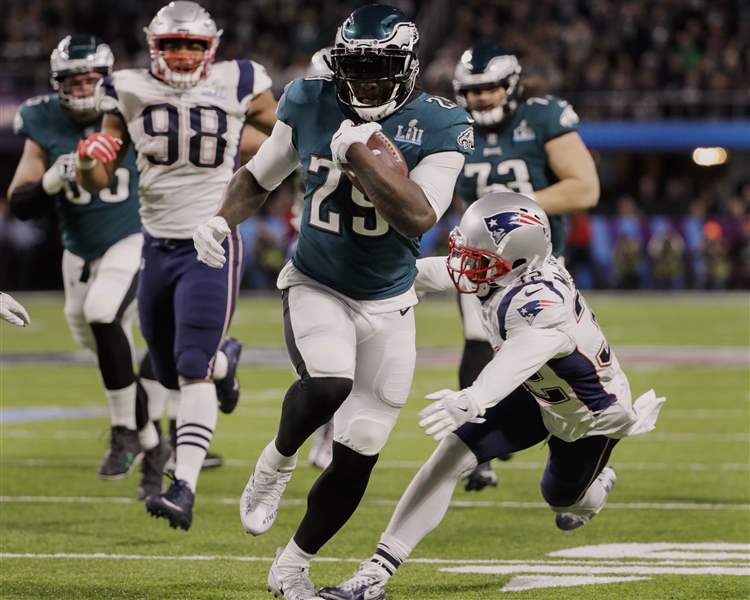 Eagles win first Super Bowl over Patriots, 41-33 - The Blade