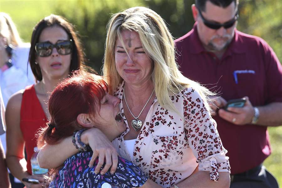 APTOPIX-School-Shooting-Florida-1