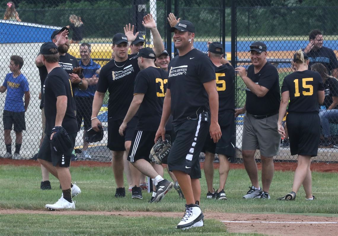Roethlisberger holds celebrity charity softball game in Findlay