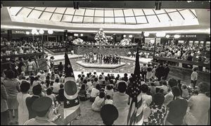 The opening ceremony of Southwyck Mall on Oct 3, 1972. 