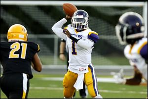 Waite's Javon Pratt delivers a pass during Thursday's 20-12 win over Northview.