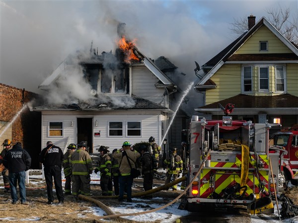 Firefighters Battle Blaze In Central Toledo | The Blade