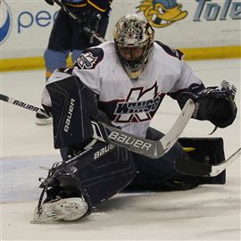 Walleye goalie, playoff star Nagle re-signs with Griffins