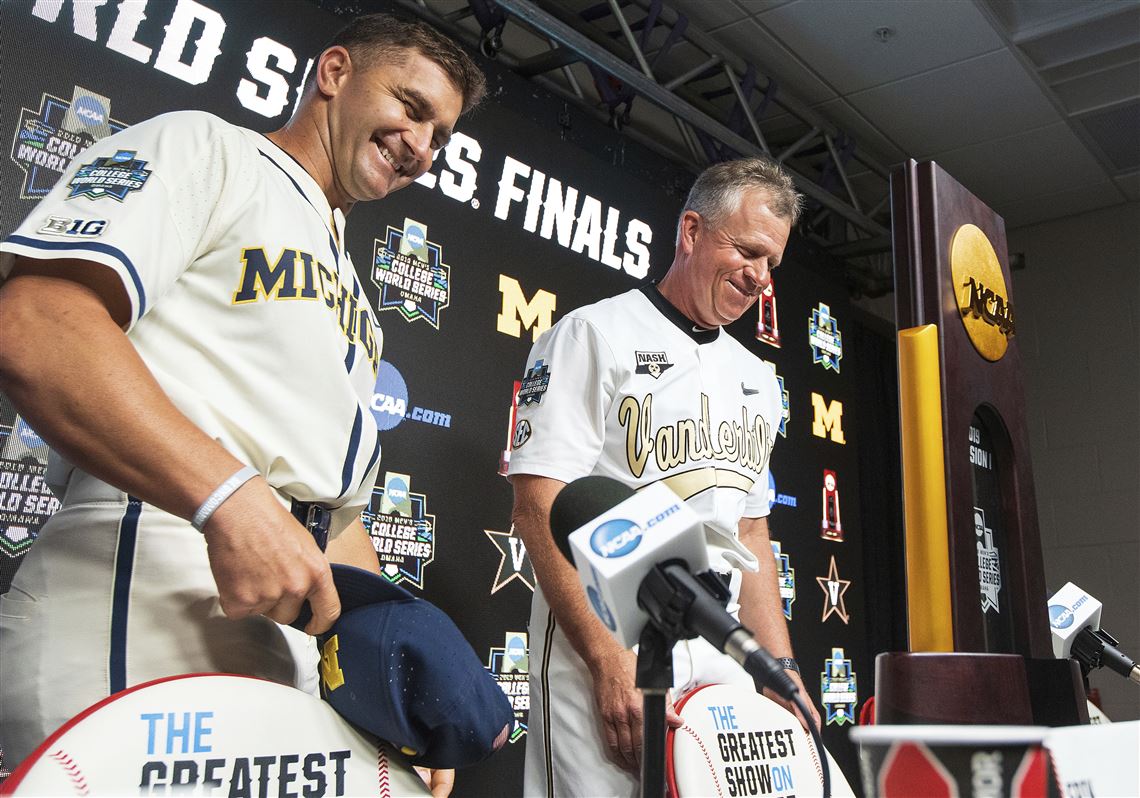 Reports: Clemson hires Michigan's Bakich as head baseball coach