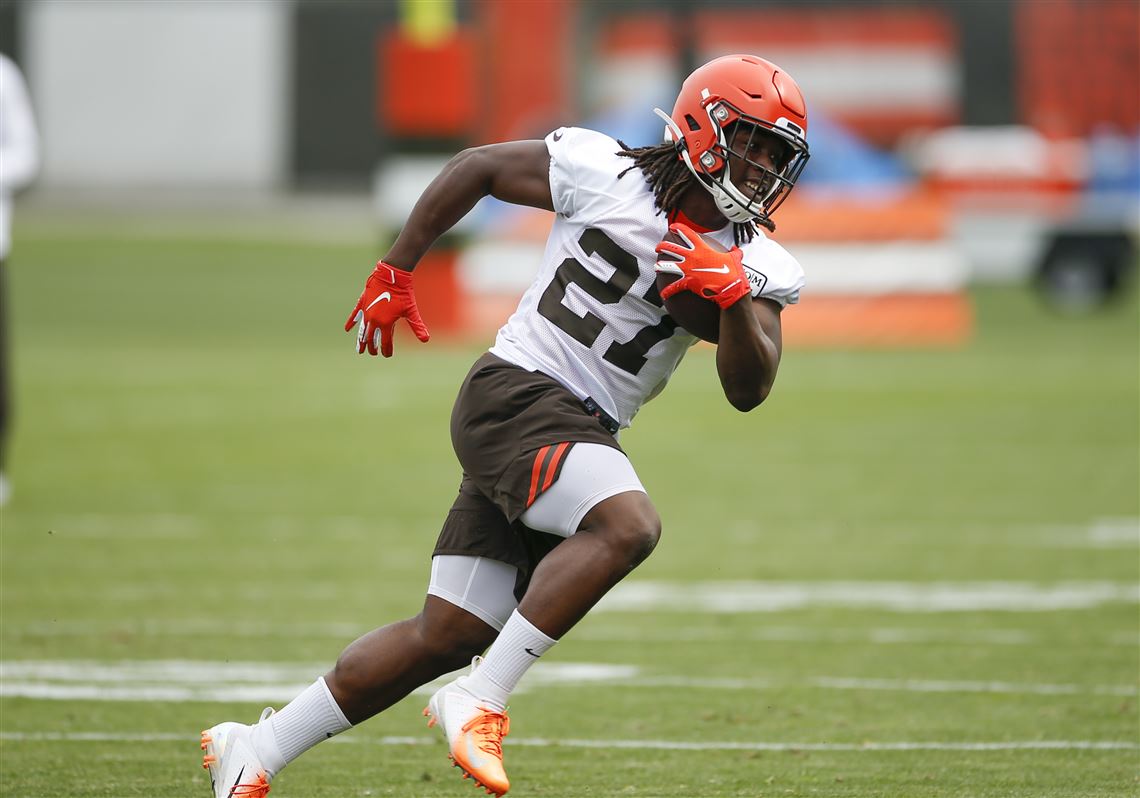 Browns Sign Running Back Kareem Hunt, on NFL Exempt List