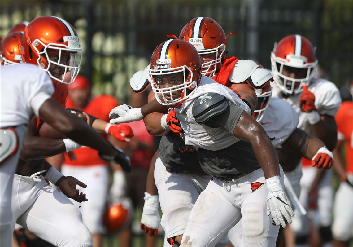 BGSU football head coach Scot Loeffler fires back at Vegas odds