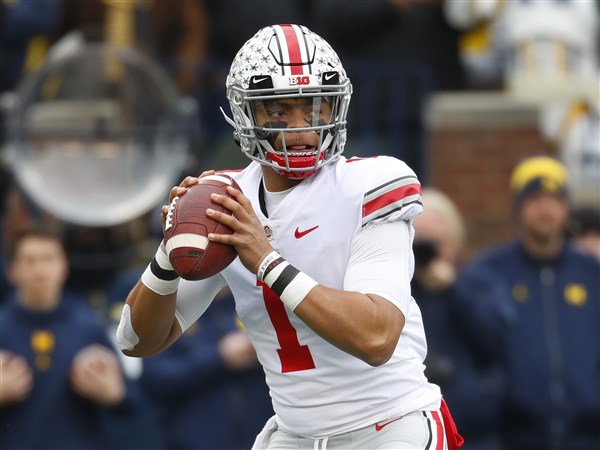 Ohio State QB Justin Fields wins 2020 Silver Football as Big Ten's best  player