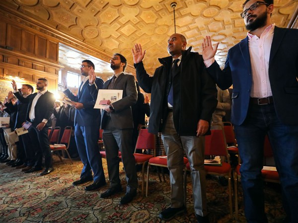 Photo Gallery: New Citizens Take Oath Of Allegiance | The Blade