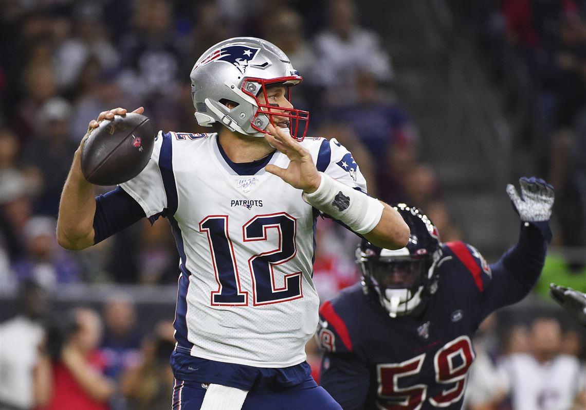 Tom Brady Signs With Tampa Bay Buccaneers After Leaving New England Patriots