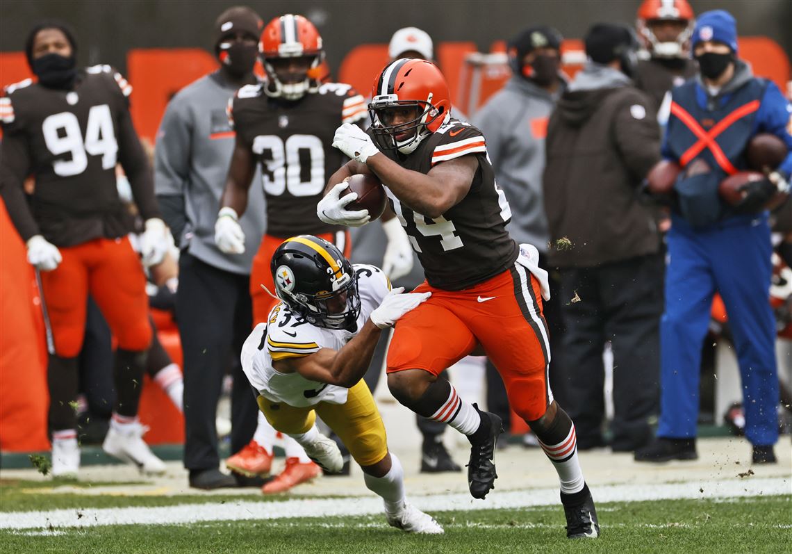 This Cleveland Browns fan sign featuring Ben Roethlisberger on the