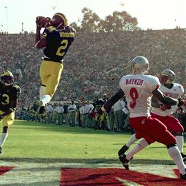 Legend Built: Charles Woodson officially inducted into Pro Football Hall of  Fame