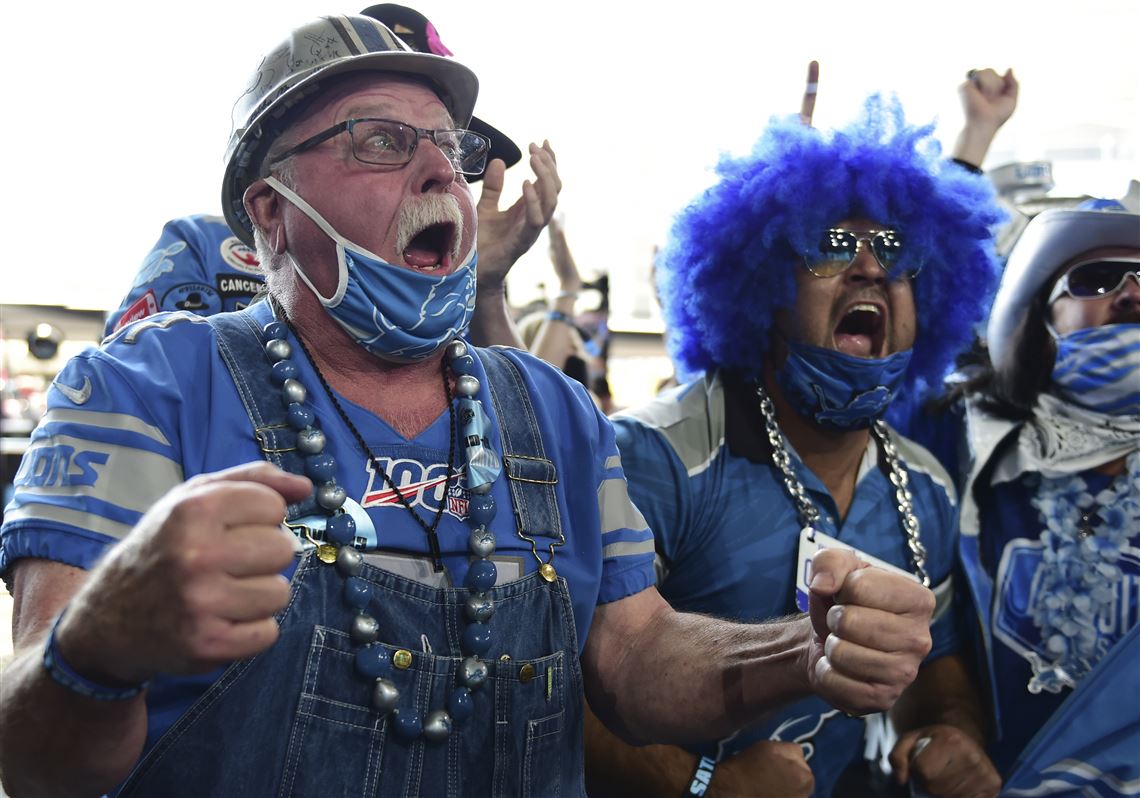 The Detroit Lions are taking BODIES NOT STRAYS 