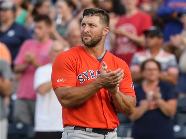 Tim Tebow signs contract with Jags, rejoins Meyer as tight end