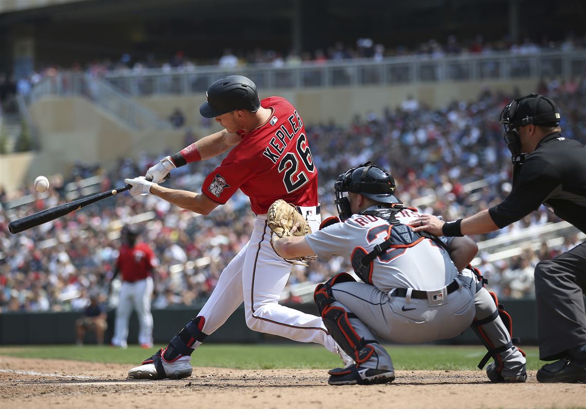 Polanco, Twins overcome late slam, walk off to sweep Tigers