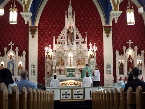 Beyond translation: Beloved Latin Mass to linger on at Toledo's St ...