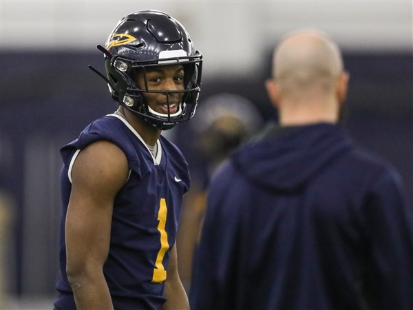 Toledo defensive back Tycen Anderson runs a drill during the NFL