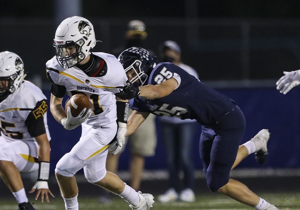 Fremont Ross football 4-0 after pulling away for win over Clay