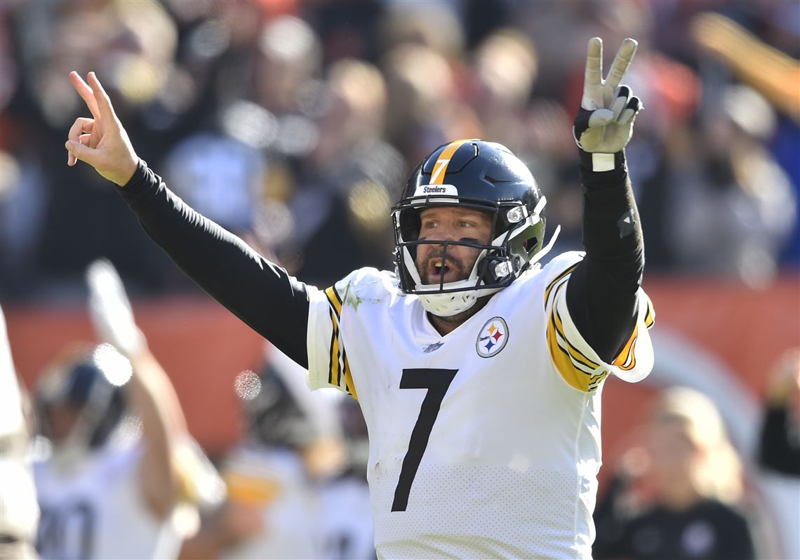 Big Ben, Steelers survive Halloween scare, beat Browns 15-10