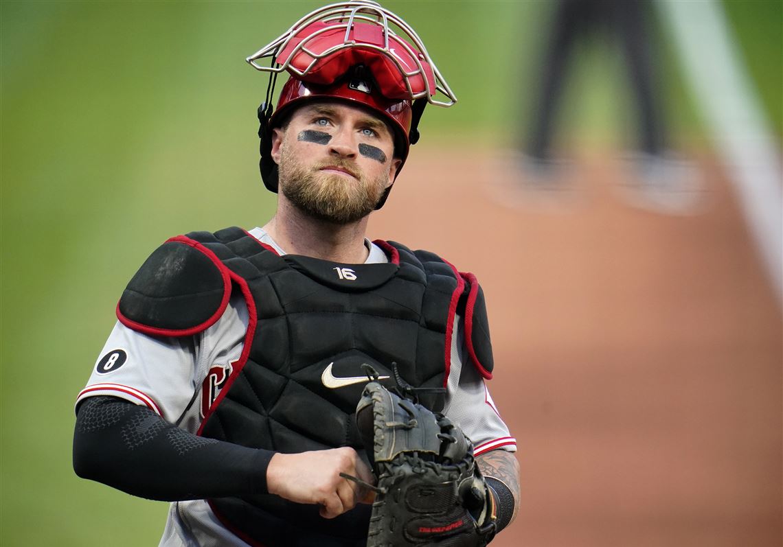 Cincinnati Reds Tucker Barnhart starts another Gold Glove journey