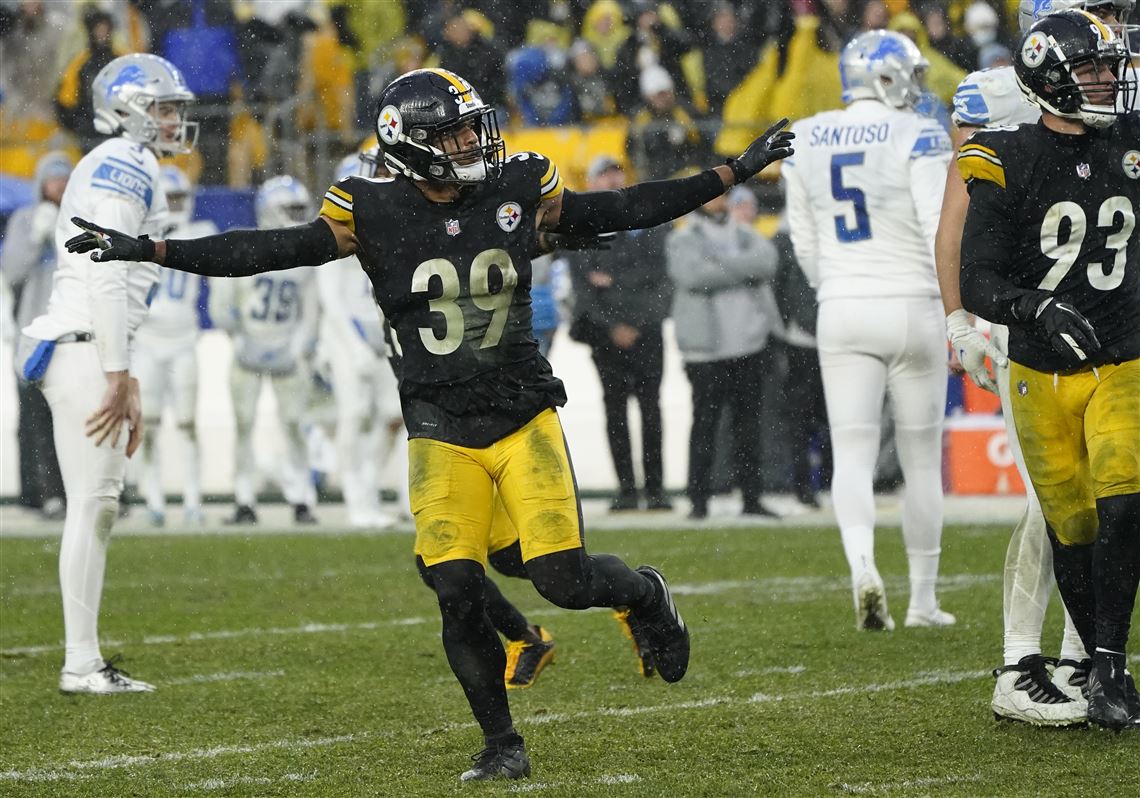 Comedy of errors as Steelers, Lions slog to tie