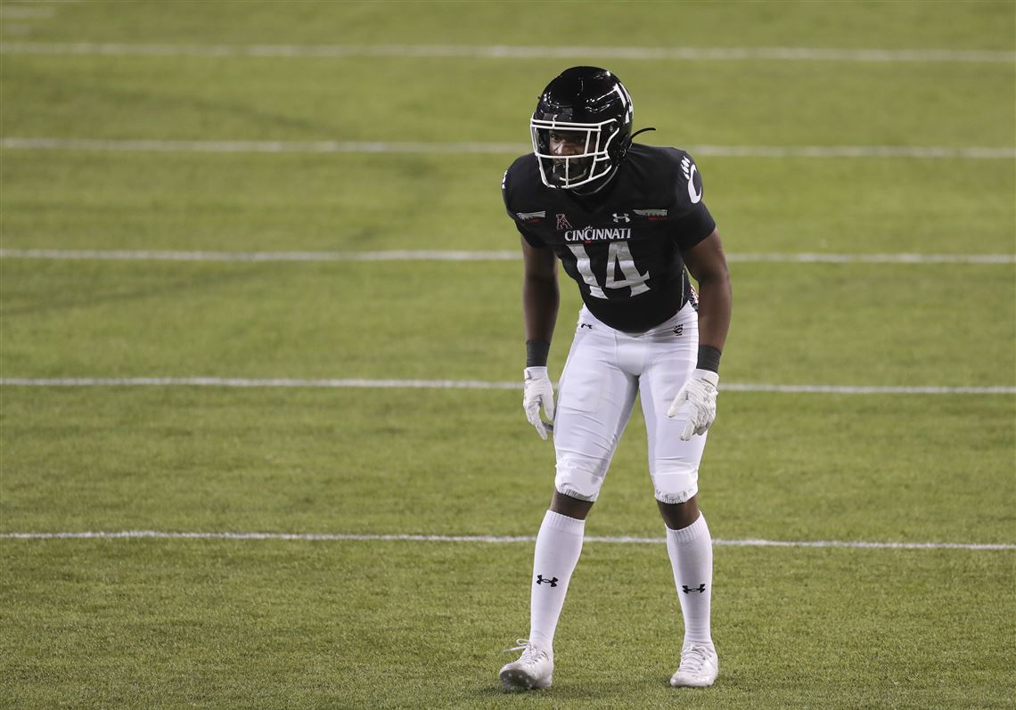 Breaking down Cincinnati Bearcats cornerback Ahmad 'Sauce' Gardner's  college highlights