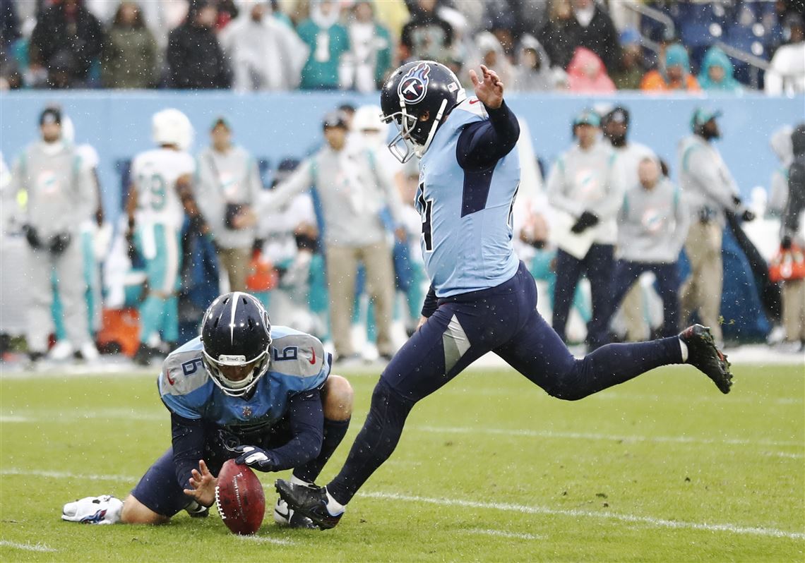 Randy Bullock: Tennessee Titans kicker in photos