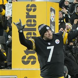 Adults asking for autographs: Recalling Roethlisberger's playing days at  Findlay High School