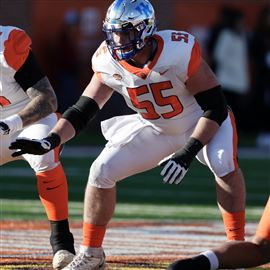 Offensive lineman Luke Fortner runs an official 5.21-second in the 40-yard  dash at the 2022 NFL Scouting Combine