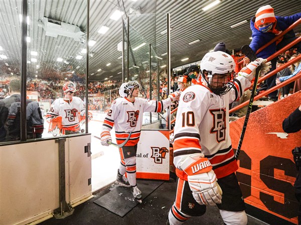 Bowling Green hockey drops first ranked test of season in Eigner's return