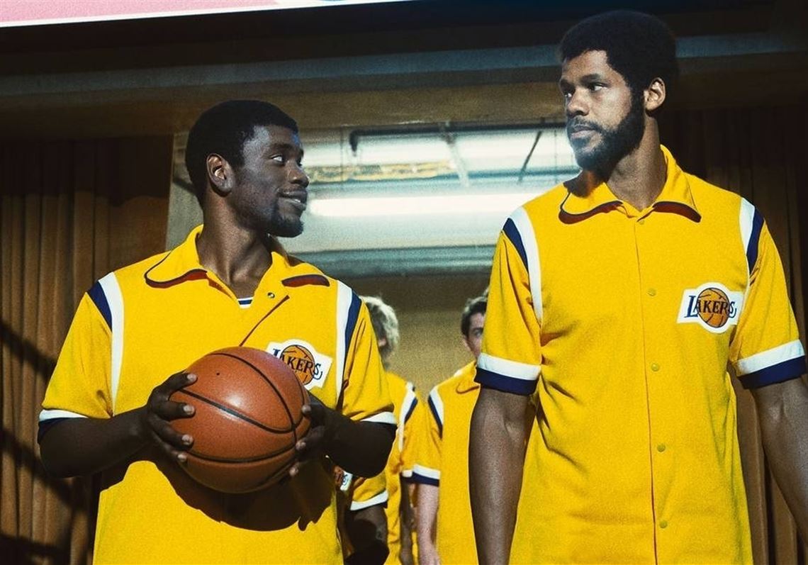 Magic Johnson during a Lakers practice basketball 1997 shirt