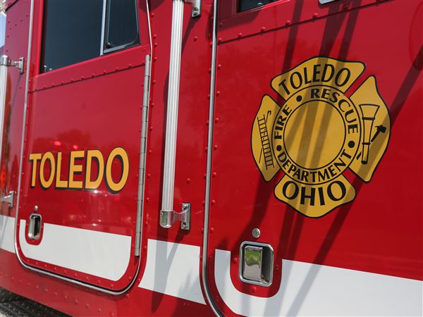 Toledo firefighter under investigation after allegations of inappropriate texts to teenage girl