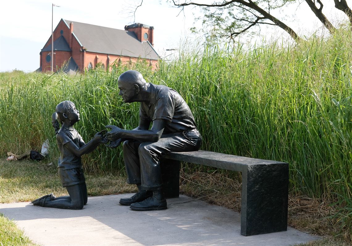 Billy Williams, Sports Commission Bronze Statue