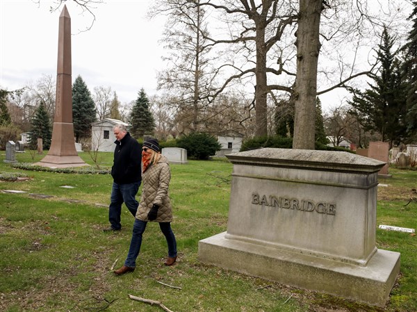 cemetery tour woodlawn