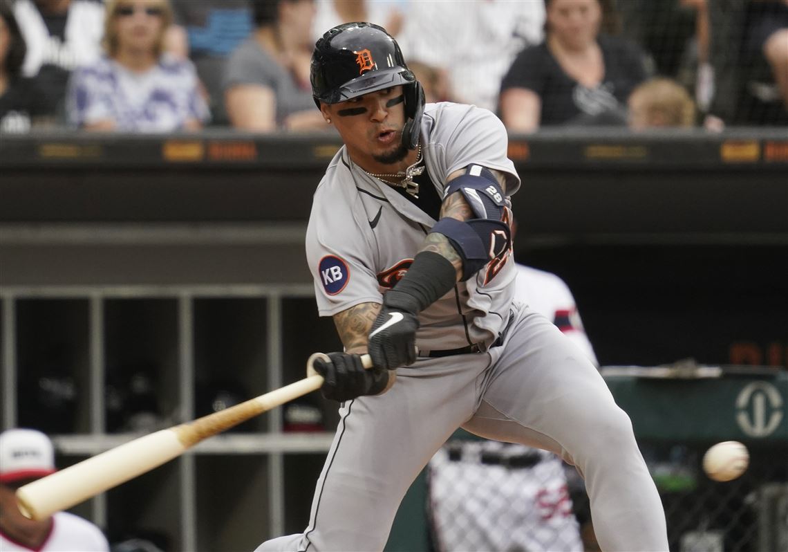 The Chicago White Sox paid tribute to an injured Eloy Jimenez in a