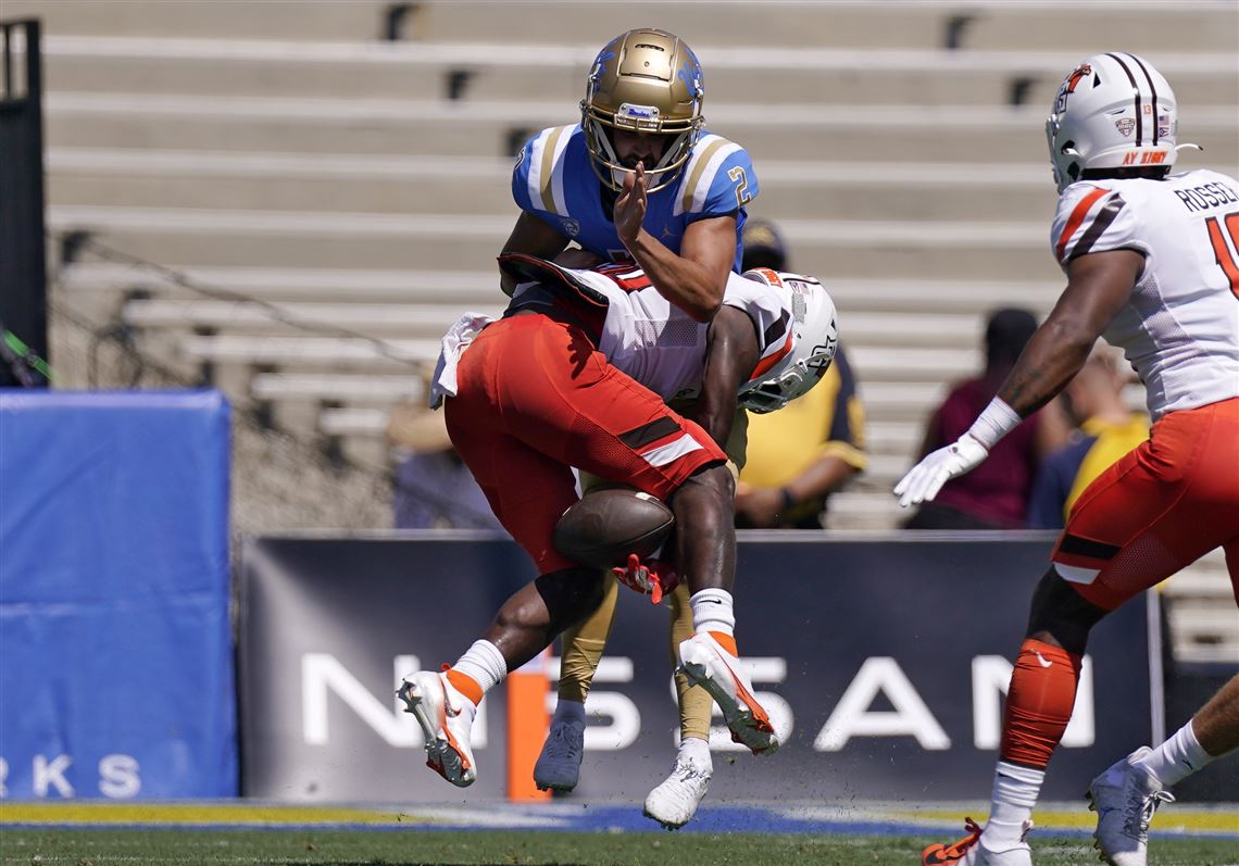 Thompson-Robinson leads UCLA to 45-17 win over Bowling Green