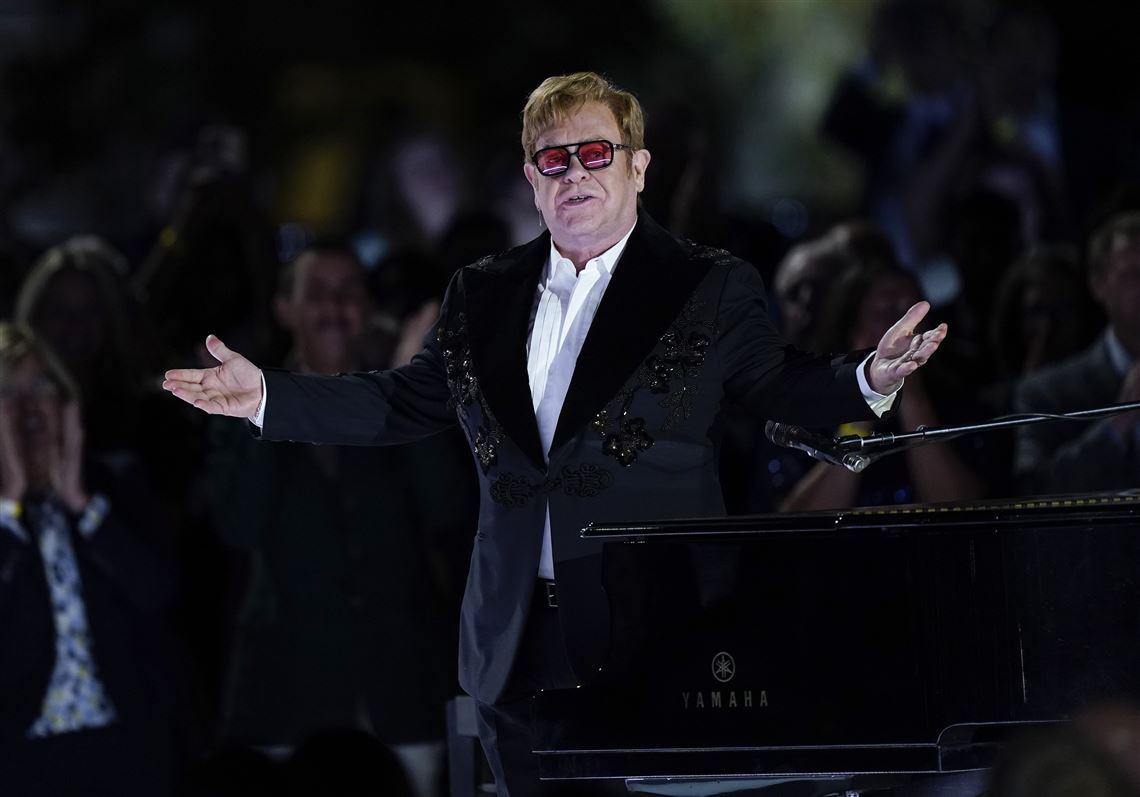 Elton John tour 2022 concert review: Saying farewell in Phoenix