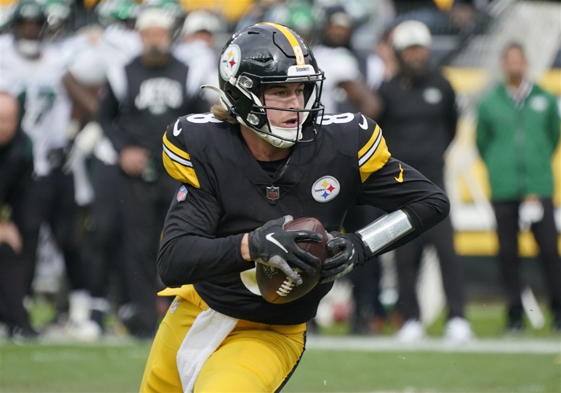 Steelers rookie Kenny Pickett finds end zone on gritty runs after