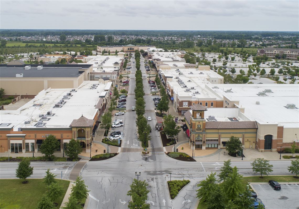 Mr. Pickles coming to Vineyard Towne Center under construction in