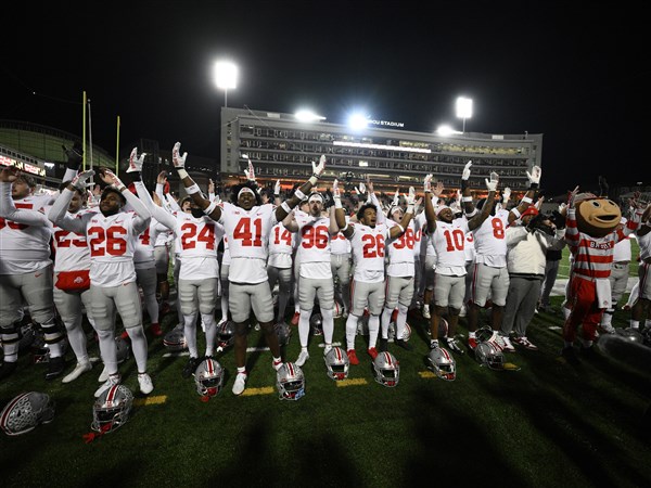 National College Football Writers Unanimously Pick Buckeyes to